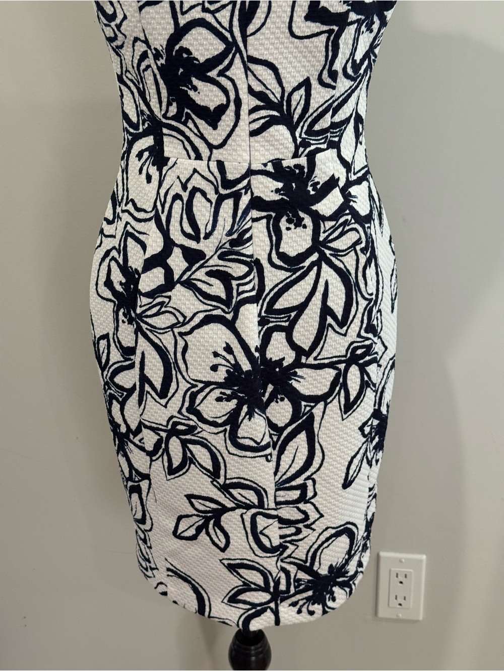 Chaps 4 Sleeveless Blue & White Floral Knee Length Dress 025 - Picture 6 of 8